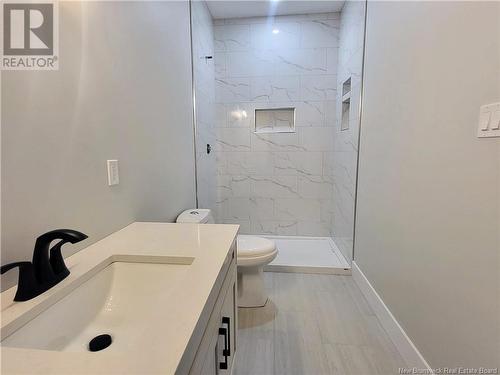 14 Edith Way, Fredericton, NB - Indoor Photo Showing Bathroom