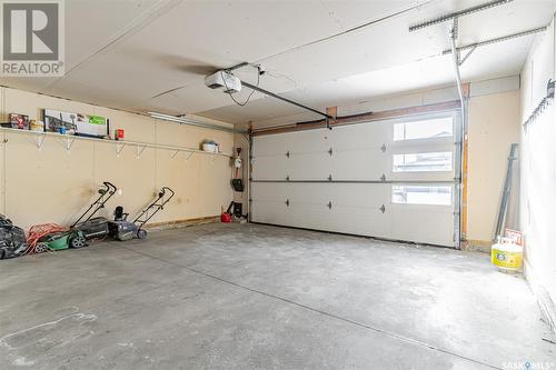 354 Fast Court, Saskatoon, SK - Indoor Photo Showing Garage