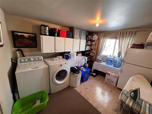 487 Corina Avenue, Princeton, BC - Indoor Photo Showing Laundry Room