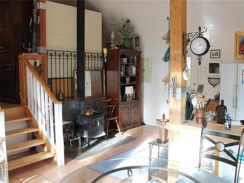 4881 Pirates Rd, Pender Island, BC - Indoor Photo Showing Other Room