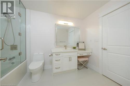 618 Bruce Rd 23 Road, Kincardine, ON - Indoor Photo Showing Bathroom