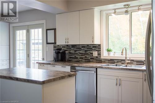 109 Shepard Lake Road, Georgian Bluffs, ON - Indoor Photo Showing Kitchen With Double Sink