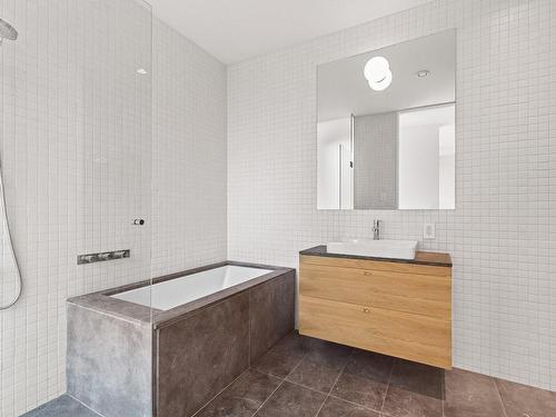 Salle de bains - 4729 Av. Palm, Montréal (Le Sud-Ouest), QC - Indoor Photo Showing Bathroom