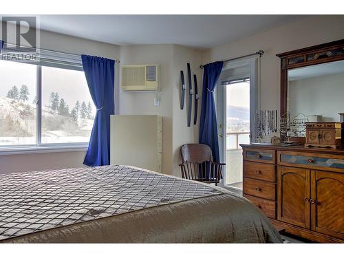 3301 Centennial Drive Unit# 303, Vernon, BC - Indoor Photo Showing Bedroom