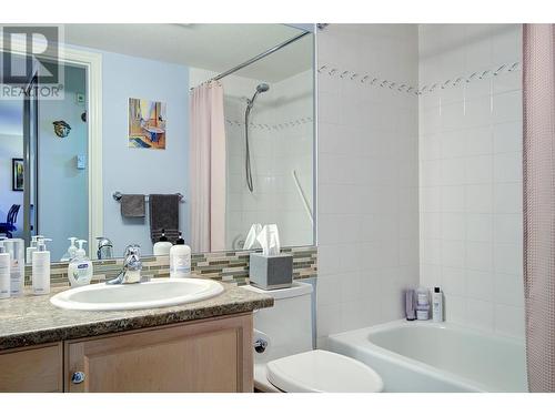3301 Centennial Drive Unit# 303, Vernon, BC - Indoor Photo Showing Bathroom