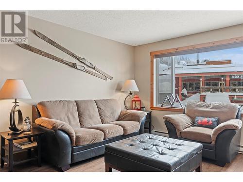 139 Main Street Unit# 225, Silver Star, BC - Indoor Photo Showing Living Room