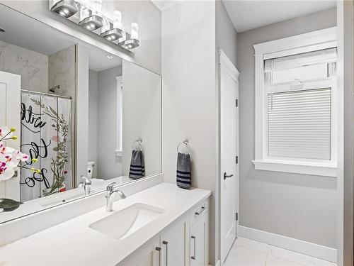 236 Amity Way, Parksville, BC - Indoor Photo Showing Bathroom