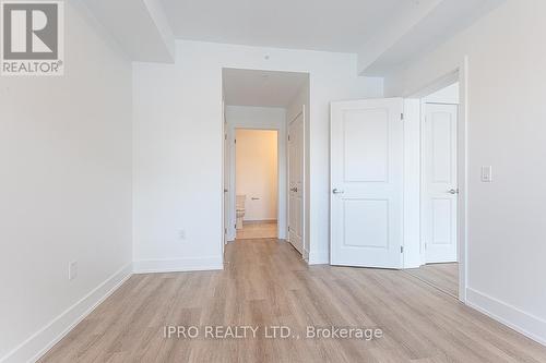 #303 -19B West St N, Kawartha Lakes, ON - Indoor Photo Showing Other Room