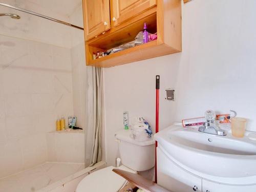Chambre Ã Â coucher - 277  - 285 Rue St-Aimé, Louiseville, QC - Indoor Photo Showing Bathroom