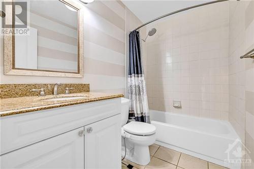 143 Castlegreen Private, Ottawa, ON - Indoor Photo Showing Bathroom