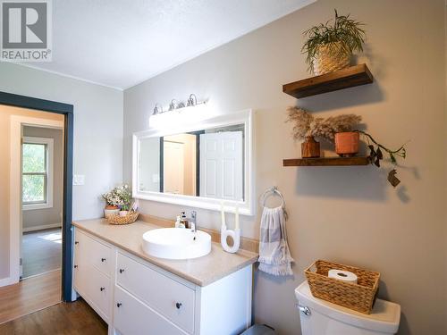 2673 Gavlin Road, Quesnel, BC - Indoor Photo Showing Bathroom