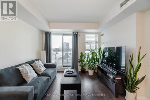 #809 -190 Borough Dr, Toronto, ON - Indoor Photo Showing Living Room