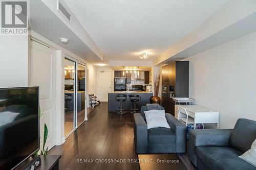 #809 -190 Borough Dr, Toronto, ON - Indoor Photo Showing Living Room