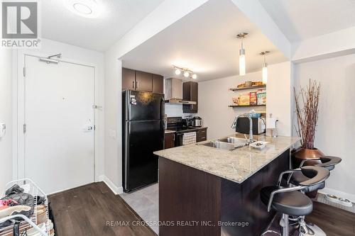 #809 -190 Borough Dr, Toronto, ON - Indoor Photo Showing Kitchen With Double Sink