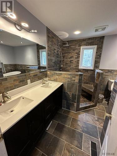 19007 Carter Cres, Larder Lake, ON - Indoor Photo Showing Bathroom