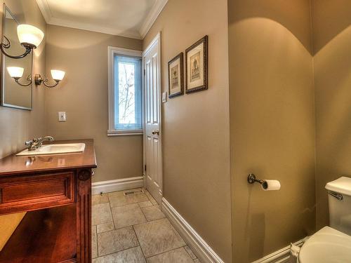 Powder room - 1347 Rue Reid, Saint-Jean-Sur-Richelieu, QC - Indoor Photo Showing Bathroom