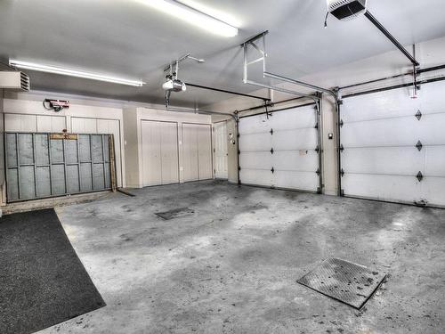 Garage - 1347 Rue Reid, Saint-Jean-Sur-Richelieu, QC - Indoor Photo Showing Garage