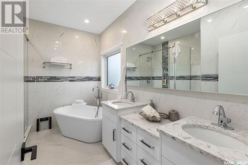 623 Kenaschuk Crescent, Saskatoon, SK - Indoor Photo Showing Bathroom