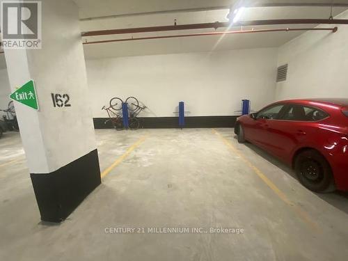 #321 -1 Hume St, Collingwood, ON - Indoor Photo Showing Garage