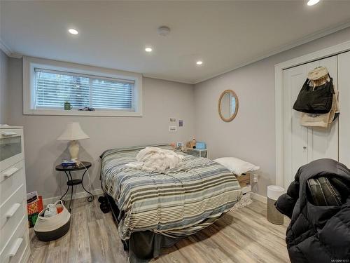 3912 Braefoot Rd, Saanich, BC - Indoor Photo Showing Bedroom