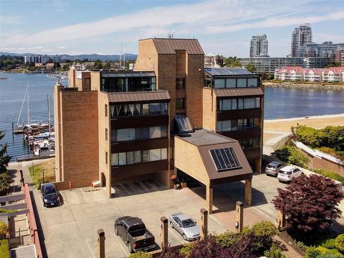 401-640 Montreal St, Victoria, BC - Outdoor With Body Of Water With View