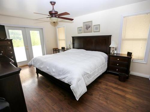 1612 Flume Road, Barriere, BC - Indoor Photo Showing Bedroom