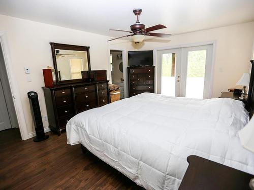 1612 Flume Road, Barriere, BC - Indoor Photo Showing Bedroom