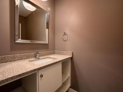 2636 Bentall Drive, Kamloops, BC - Indoor Photo Showing Bathroom