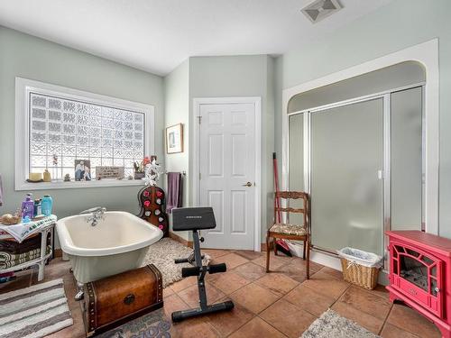 5976 Vla Rd, Chase, BC - Indoor Photo Showing Dining Room