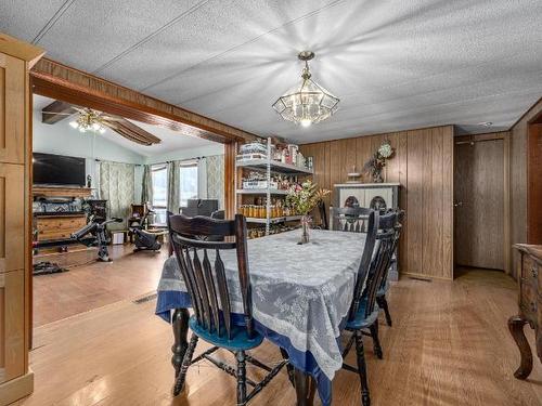 5976 Vla Rd, Chase, BC - Indoor Photo Showing Dining Room