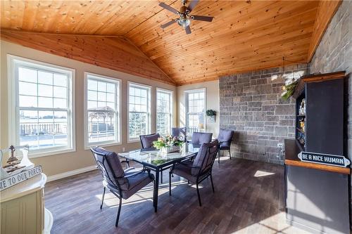12 Wisteria Lane, York, ON - Indoor Photo Showing Dining Room