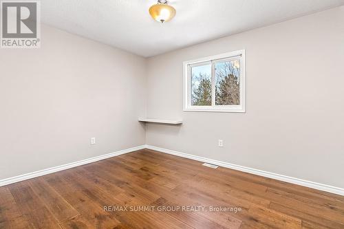 264 Spruce St, Clearview, ON - Indoor Photo Showing Other Room