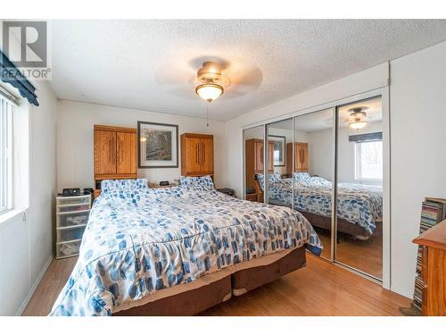 1510 Trans Canada Highway Unit# 13, Sorrento, BC - Indoor Photo Showing Bedroom