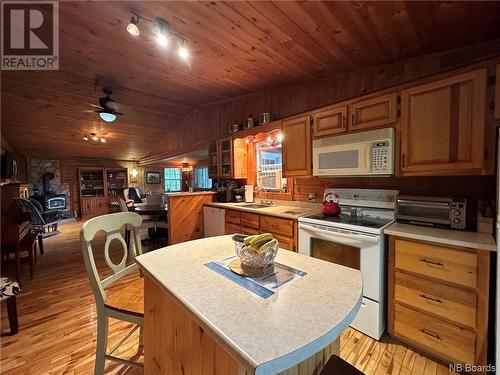 531 Hwy 118, Gray Rapids, NB - Indoor Photo Showing Kitchen