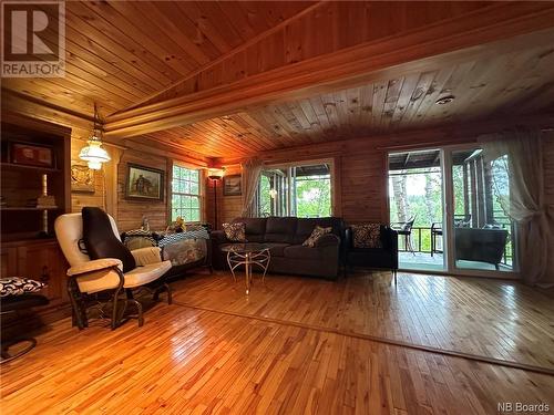 531 Hwy 118, Gray Rapids, NB - Indoor Photo Showing Living Room