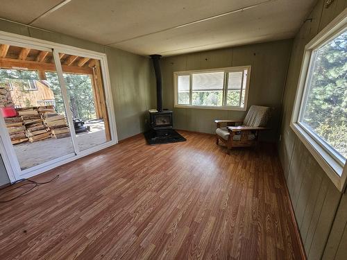 5965 Paradise Valley Road, Winlaw, BC - Indoor Photo Showing Other Room