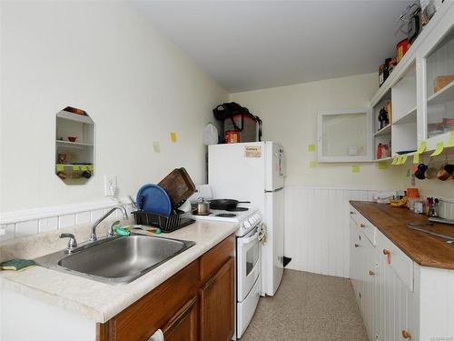 1120 May St, Victoria, BC - Indoor Photo Showing Kitchen
