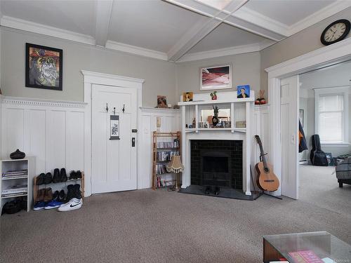 1120 May St, Victoria, BC - Indoor With Fireplace