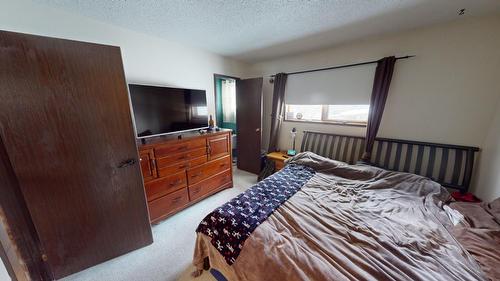 103 311Th Avenue, Kimberley, BC - Indoor Photo Showing Bedroom