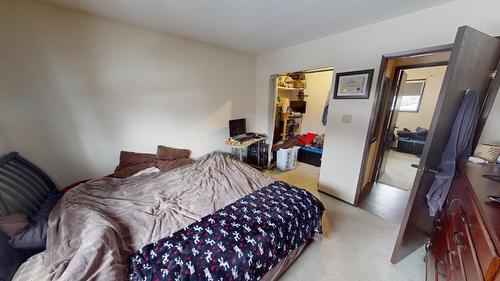 103 311Th Avenue, Kimberley, BC - Indoor Photo Showing Bedroom