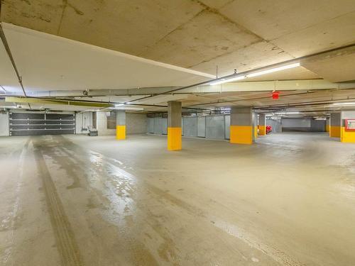 Garage - 2207-70 Rue De La Barre, Longueuil (Le Vieux-Longueuil), QC 