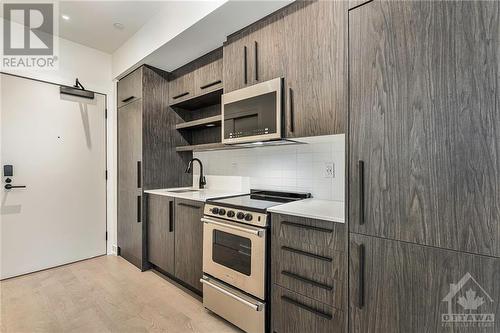 560 Rideau Street Unit#1409, Ottawa, ON - Indoor Photo Showing Kitchen