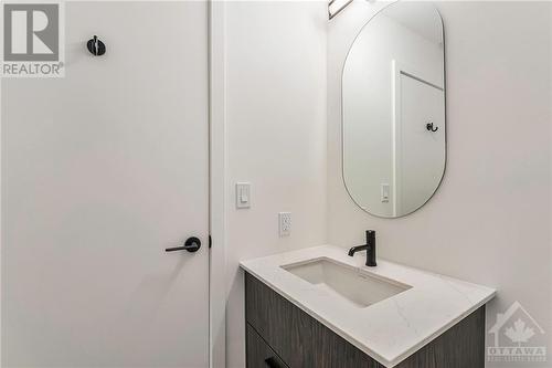 560 Rideau Street Unit#1409, Ottawa, ON - Indoor Photo Showing Bathroom