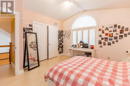 29 Glenhuron Drive, Springwater, ON - Indoor Photo Showing Bedroom