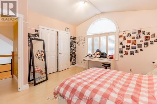 29 Glenhuron Dr, Springwater, ON - Indoor Photo Showing Bedroom