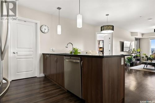 115 5303 Universal Crescent, Regina, SK - Indoor Photo Showing Kitchen With Upgraded Kitchen