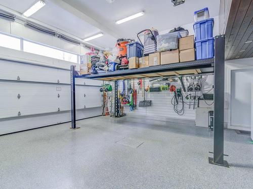 Garage - 15 Rue De L'Ardennais, Blainville, QC - Indoor Photo Showing Garage