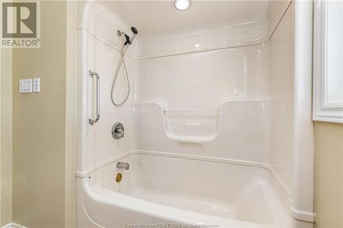 2300 Acadie Rd, Cap Pele, NB - Indoor Photo Showing Bathroom