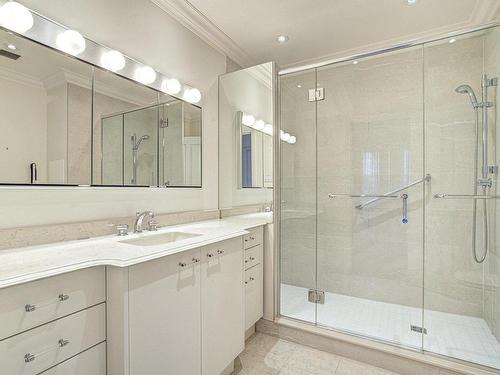 Salle de bains attenante Ã  la CCP - Ph-C-2 Rue Westmount-Square, Westmount, QC - Indoor Photo Showing Bathroom