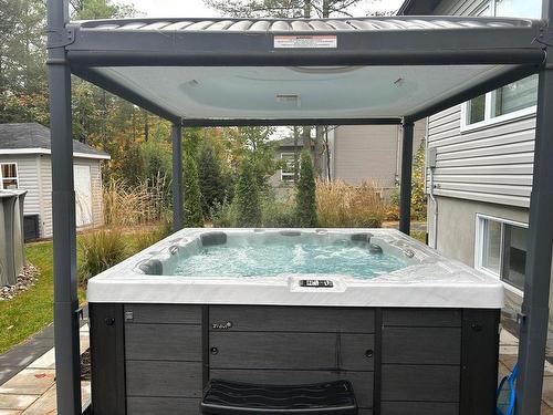 Hot tub - 16985 Rue Du Zircon, Mirabel, QC - Outdoor With Exterior